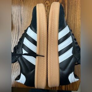 LIKE new Samba XLG shoes